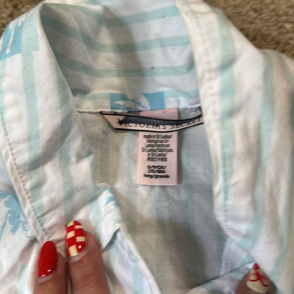 Victoria Secret Pajama Set Button Long Sleeve and Pants size small - Picture 4 of 6